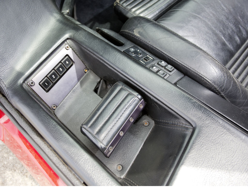 Illustration for article titled Did You Know The Vector W8's Interior Is Delightfully Nuts?